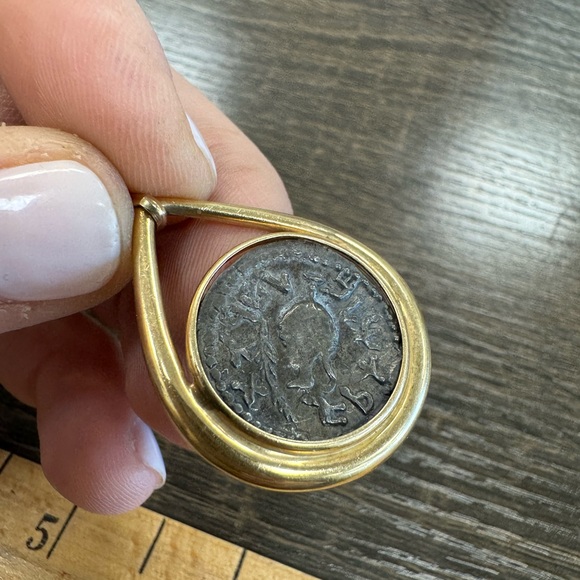 14K Yellow Gold Judean Bar Kokhba Revolt Coin Pendant - Picture 8 of 16